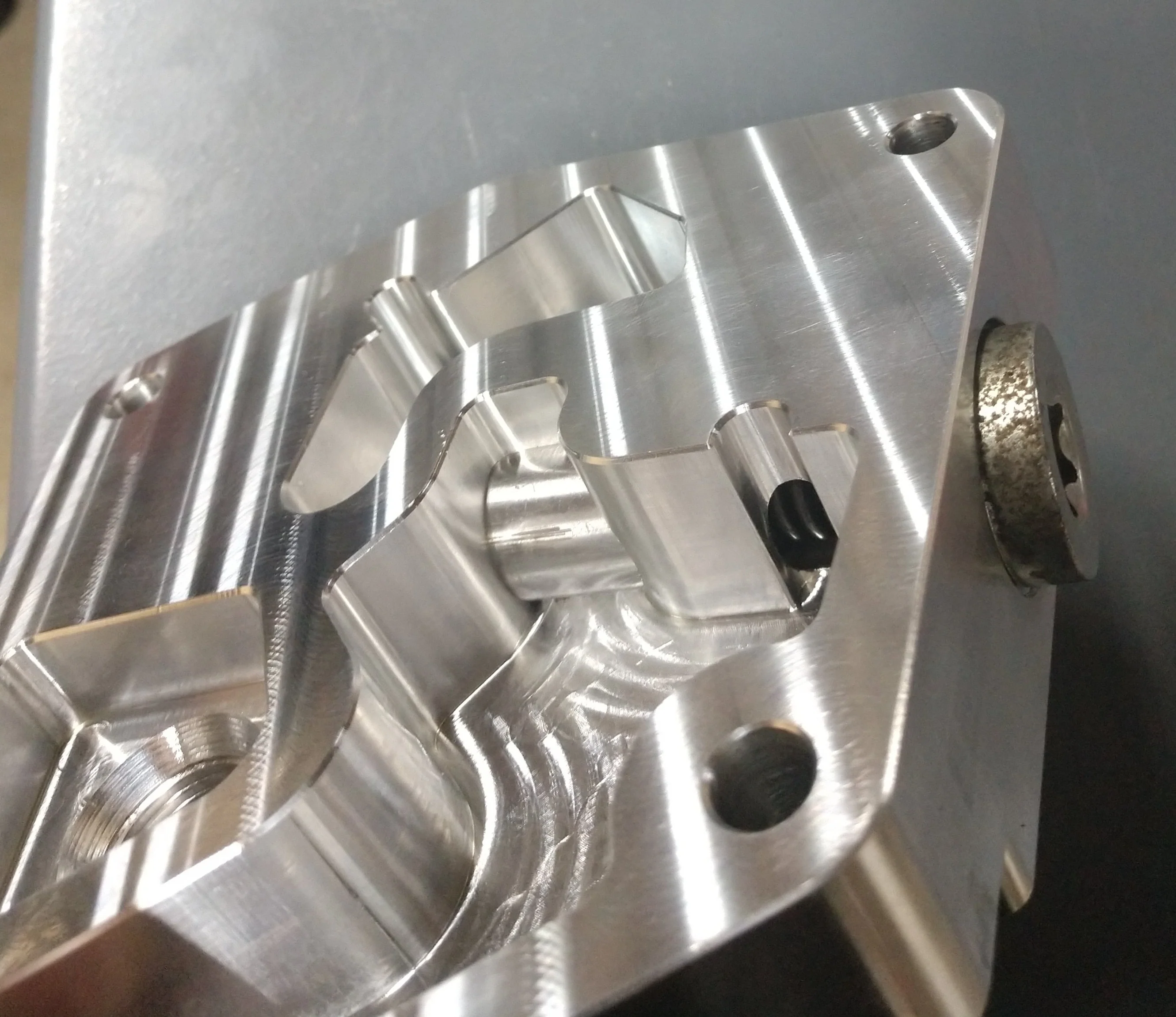 ALH/BEW/BHW Oil Filter Relocation Plate - Image 4