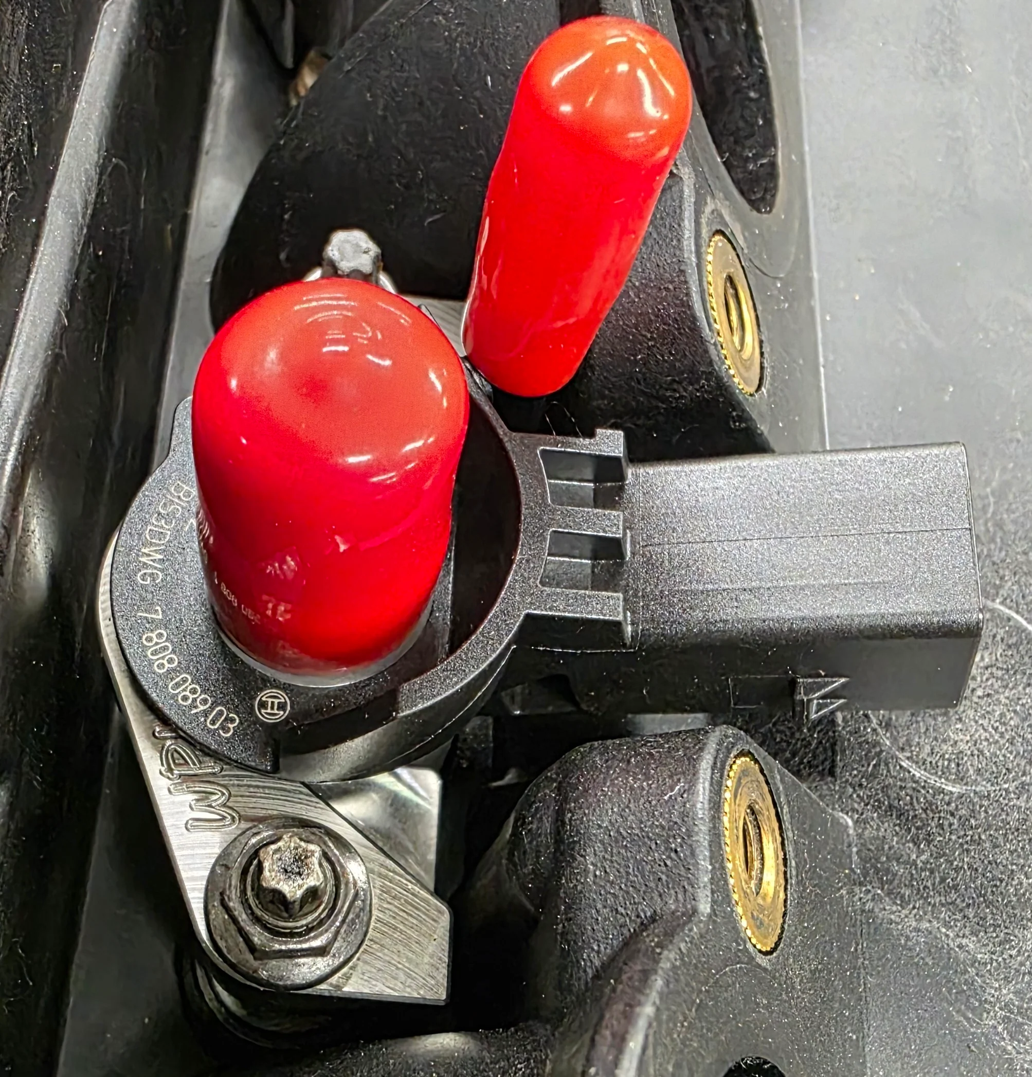 M57 Injector Hold Downs - Image 5